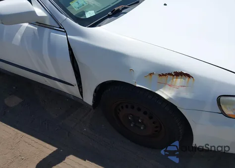 1998 Honda Accord Lx z USA, uszkodzony, nr VIN 1HGCG5641WA247516